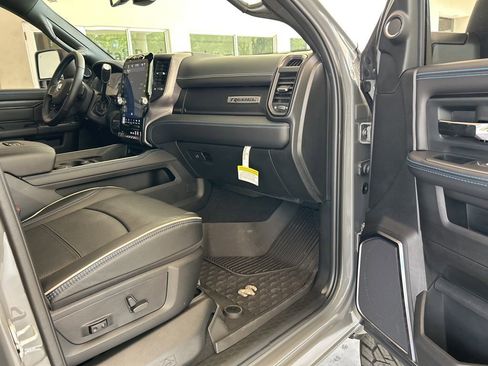 New 2024 RAM 2500 Rebel w/ Towing Technology Group image 29