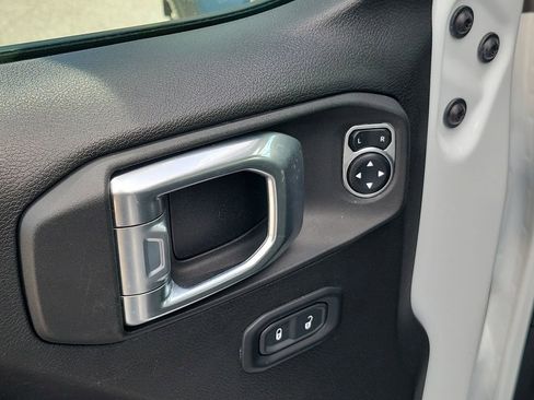 Used 2024 Jeep Wrangler Sport S image 28