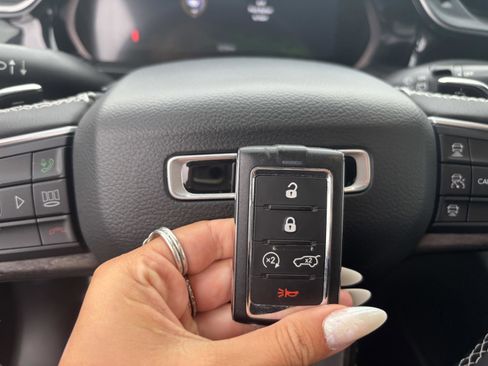 Used 2023 Jeep Grand Cherokee 4WD 4xe image 25