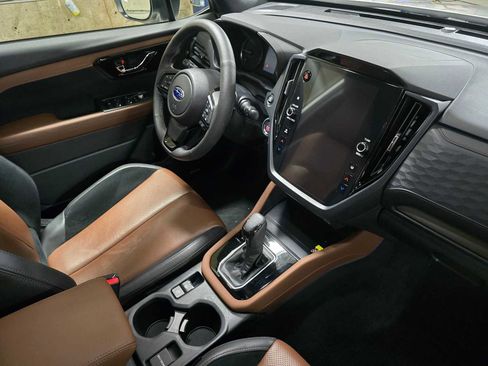 Used 2025 Subaru Forester Touring image 10