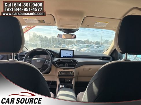 Used 2020 Ford Escape SE image 17