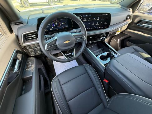 New 2026 Chevrolet Tahoe Premier w/ Sun And Tow Package AWD/4WD image 17