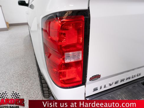Used 2017 Chevrolet Silverado 1500 LT AWD/4WD image 9