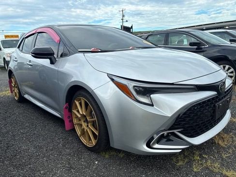 Used 2025 Toyota Corolla XSE FWD image 3