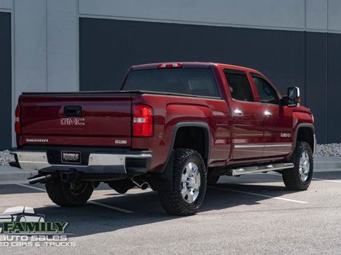 Used 2015 GMC Sierra 2500 SLE w/ All-Terrain HD Package AWD/4WD image 9