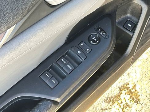 Used 2017 Honda Civic EX-L image 12