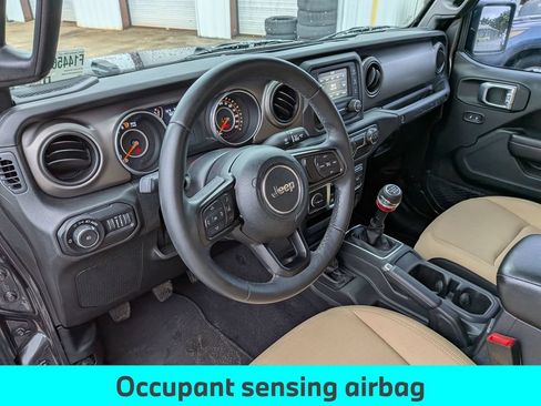 Used 2018 Jeep Wrangler Sport AWD/4WD image 30