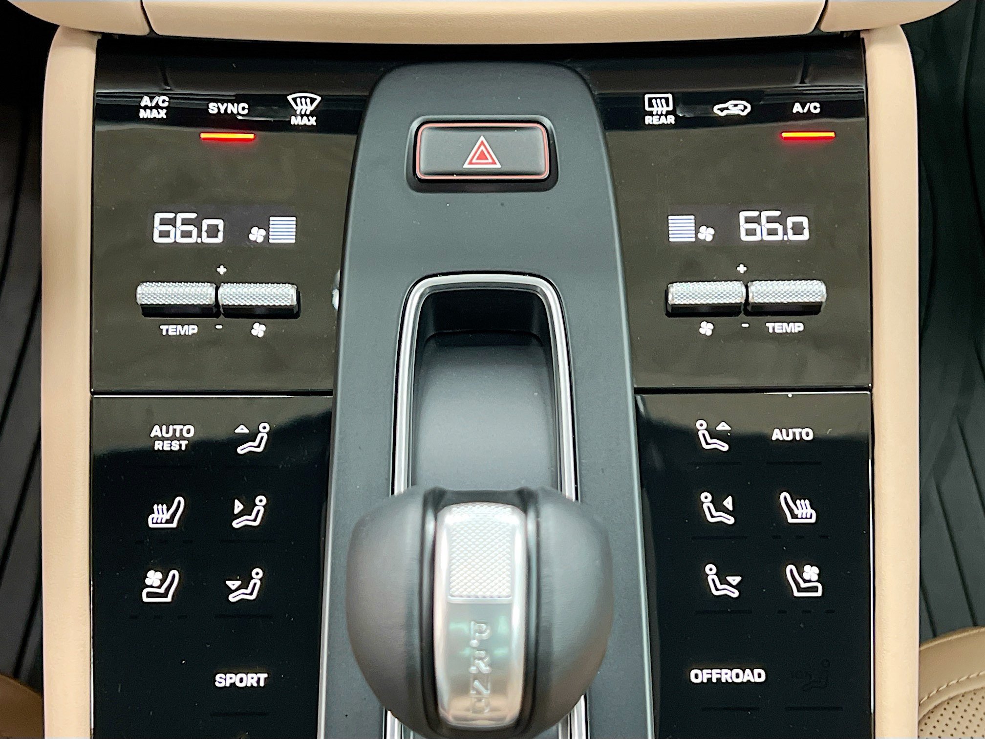 Certified 2026 Porsche Macan AWD/4WD image 18