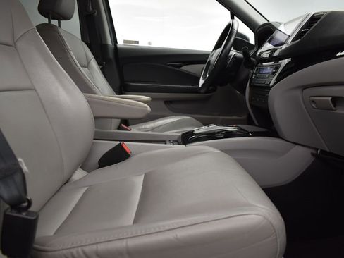 Used 2018 Honda Pilot Touring image 28