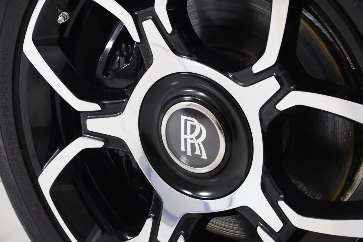 Used 2024 Rolls-Royce Cullinan Black Badge AWD/4WD image 24