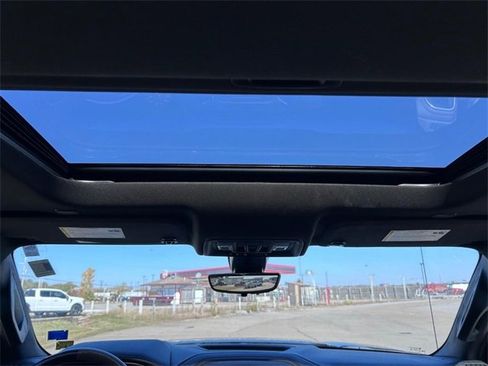 Used 2020 GMC Sierra 1500 AT4 w/ AT4 Premium Package image 8