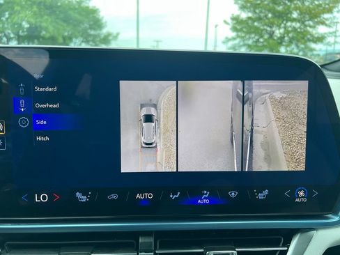 Used 2024 Chevrolet Equinox EV LT AWD/4WD image 43