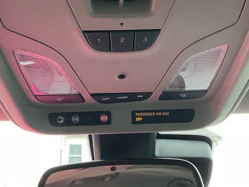 Used 2017 Chevrolet Impala Premier w/ Enhanced Convenience Package image 14