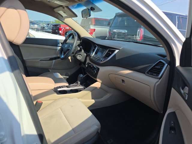 Used 2017 Hyundai Tucson SE w/ SE Popular Package 02 AWD/4WD image 14