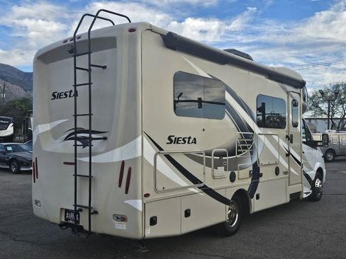 Used 2017 Mercedes-Benz Sprinter 3500 image 8
