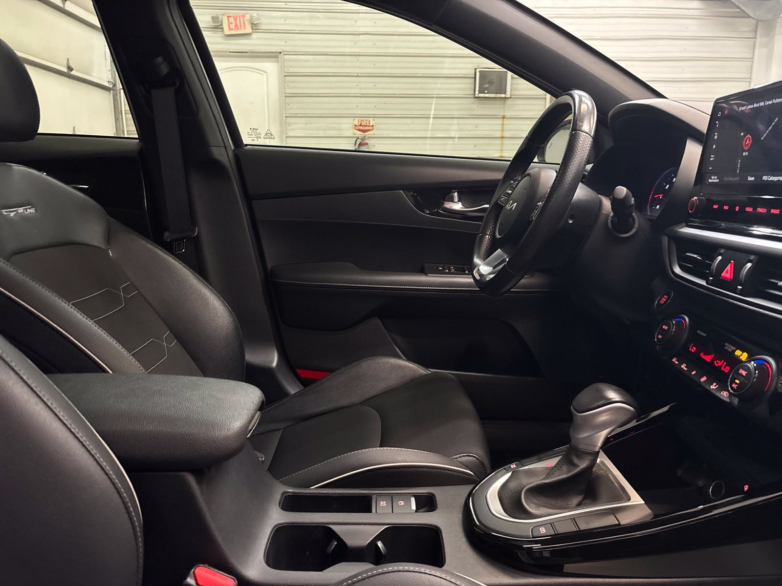 Used 2024 Kia Forte GT-Line w/ GT-Line Premium Package FWD image 28