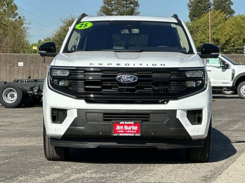 Certified 2025 Ford Expedition Max Active AWD/4WD image 8