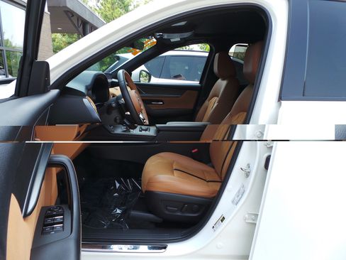 Certified 2024 MAZDA CX-90 3.3 Turbo S w/ Premium Plus AWD/4WD image 27