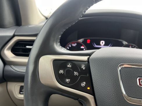 Used 2020 GMC Acadia Denali image 28