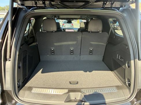 New 2026 Chevrolet Suburban High Country AWD/4WD image 22