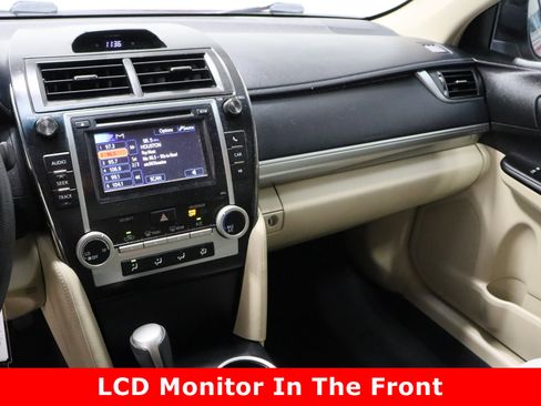Used 2012 Toyota Camry LE image 16
