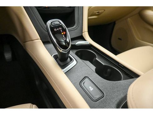 Used 2018 Cadillac XT5 Luxury w/ Driver Awareness Package FWD image 16