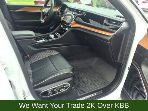 Used 2025 Jeep Grand Cherokee L Summit AWD/4WD image 30