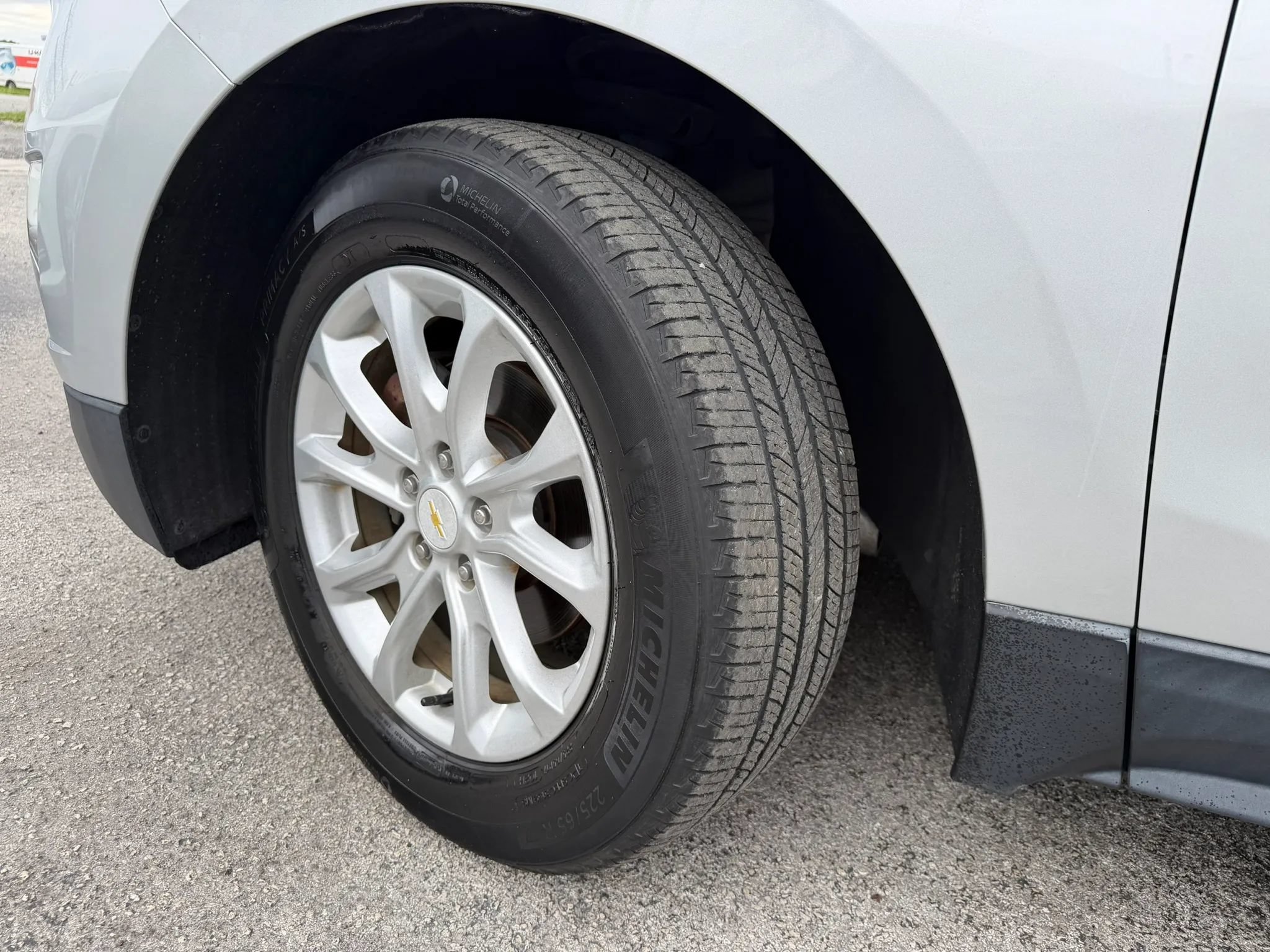Used 2019 Chevrolet Equinox LS w/ LS Convenience Package FWD image 16