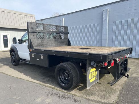 Used 2005 Ford F550 2WD Regular Cab Super Duty image 8
