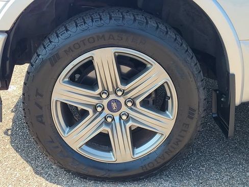 Used 2018 Ford F150 XLT w/ Equipment Group 302A Luxury AWD/4WD image 10