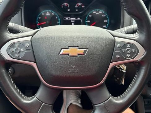 Used 2021 Chevrolet Colorado LT w/ Safety Package RWD image 8