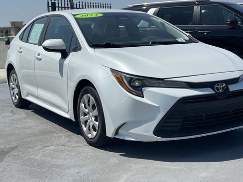 Used 2024 Toyota Corolla LE FWD image 11