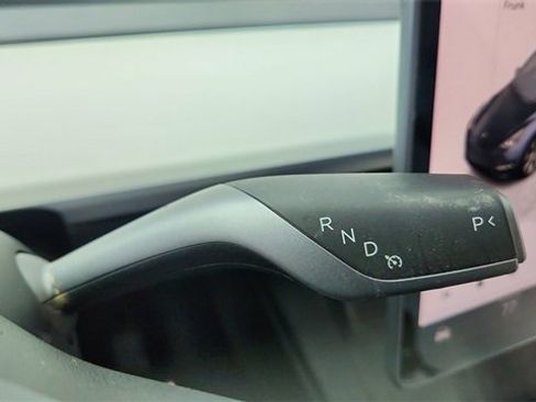 Used 2024 Tesla Model Y Long Range image 46