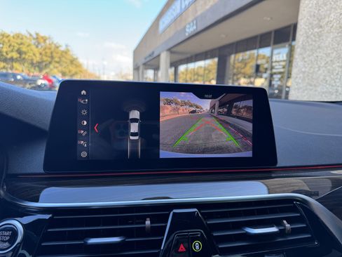 Used 2019 BMW 530i w/ Convenience Package image 15