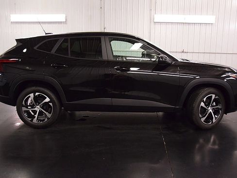 New 2026 Chevrolet Trax RS image 8