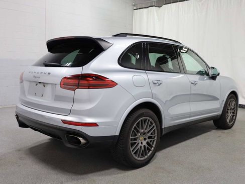 Used 2017 Porsche Cayenne image 9
