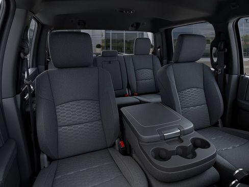 New 2026 RAM 2500 Big Horn AWD/4WD image 17
