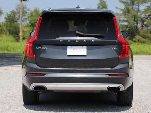 Used 2021 Volvo XC90 T6 Momentum AWD/4WD image 4