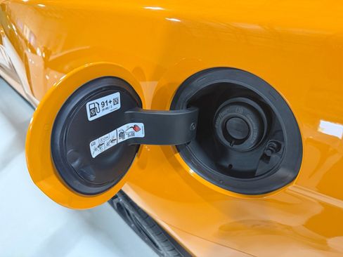 Used 2019 Ford Mustang Shelby GT350 w/ Technology Package image 44