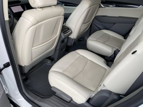 Used 2021 Cadillac XT6 Premium Luxury FWD image 29