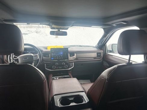 Used 2022 Ford Expedition Max Limited image 21