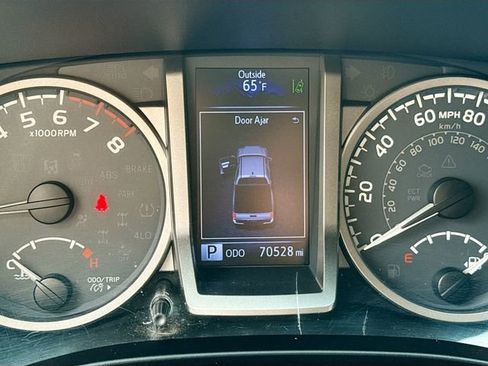 Used 2019 Toyota Tacoma Limited image 13