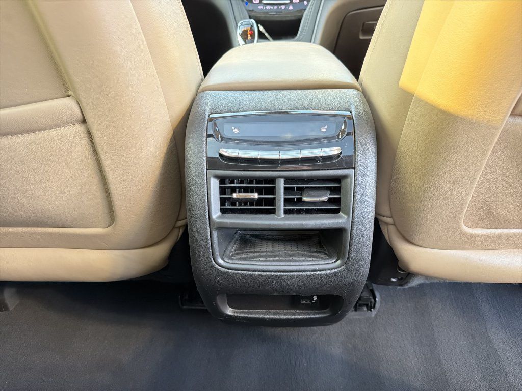 Used 2017 Cadillac XT5 Platinum AWD/4WD image 21