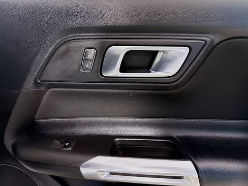 Used 2021 Ford Mustang Coupe image 29