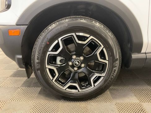 Used 2025 Ford Bronco Sport Outer Banks AWD/4WD image 15