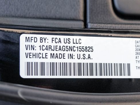 Used 2022 Jeep Grand Cherokee Laredo X RWD image 69