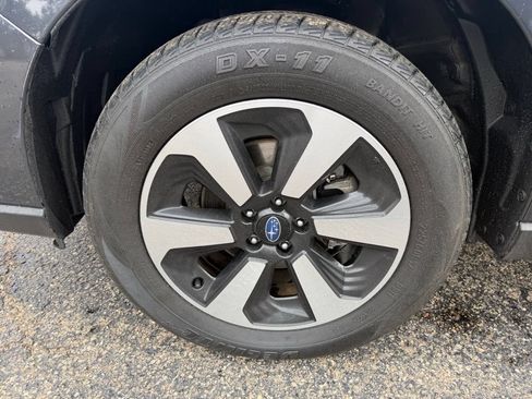 Used 2018 Subaru Forester 2.5i Premium w/ All-Weather Package AWD/4WD image 34