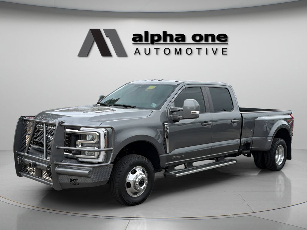 Used 2025 Ford F350 Lariat AWD/4WD image 1