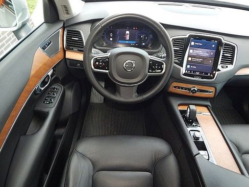 Certified 2024 Volvo XC90 B6 Plus w/ Protection Package Premier image 5