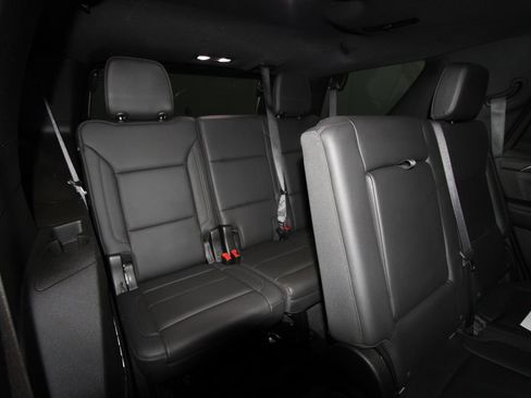 Used 2021 Chevrolet Tahoe Z71 w/ Z71 Signature Package image 33